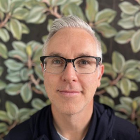 Profile Picture of Matthew Mansfield (@matthewmansf690) on Poshmark