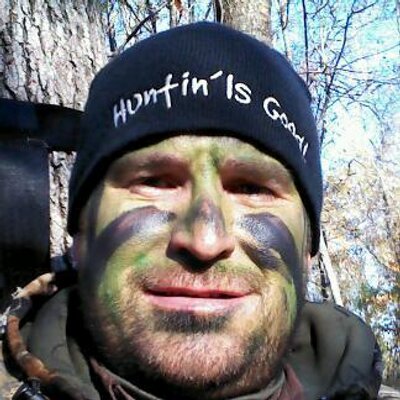 Profile Picture of Casey Colbert (@cas2hunt) on Twitter