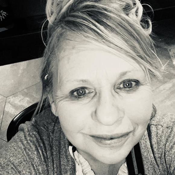 Annette Herrmann berhost - Poshmark Profile Picture of Annette Herrmann berhost (@annie_mal99) on Poshmark