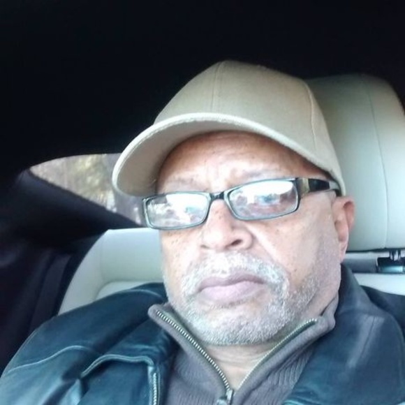 Profile Picture of Kenneth Dupree (@kendupree36) on Poshmark