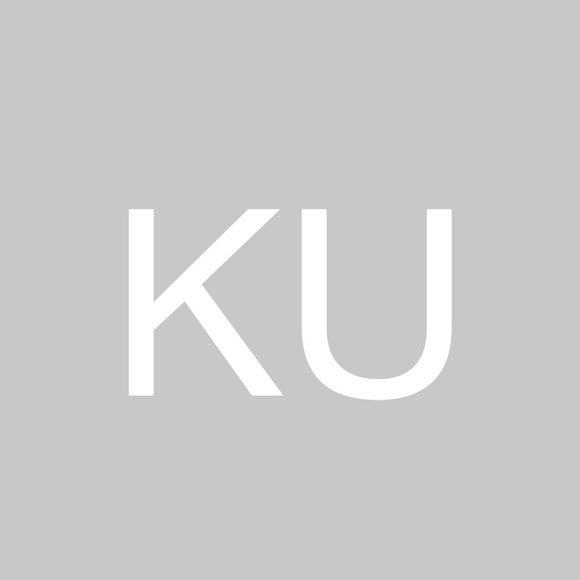 Profile Picture of Kimberly Ulmer (@kimberlyulme937) on Poshmark