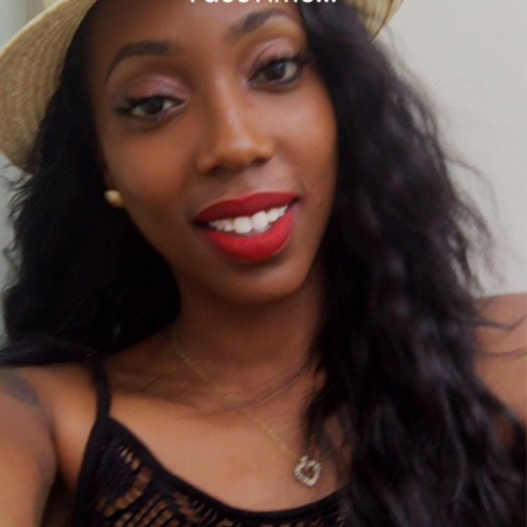 Profile Picture of Darbara Bagby (@melanin_dee) on Poshmark