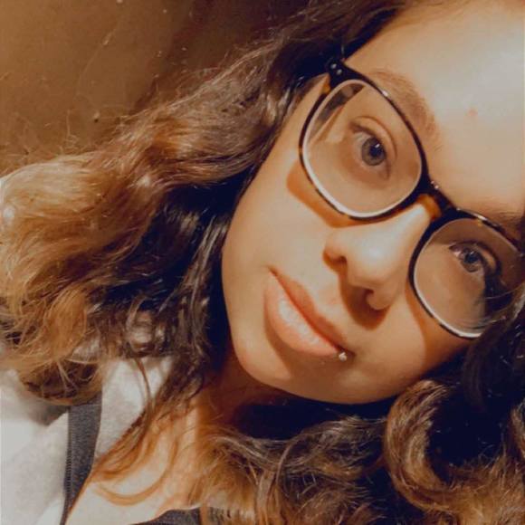 Profile Picture of Alexis Leos (@alexisleos) on Poshmark