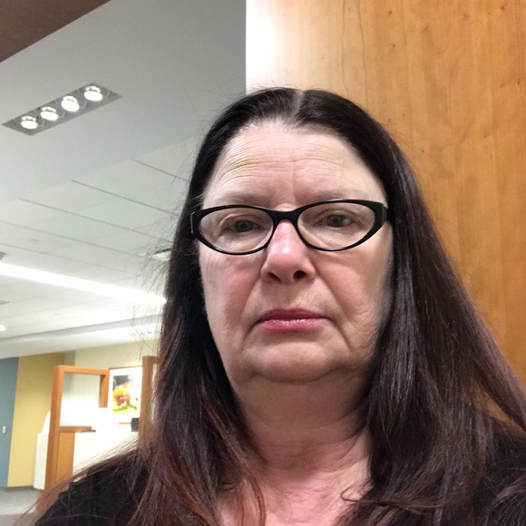 Profile Picture of Janet Albert (@janetalbert6) on Poshmark