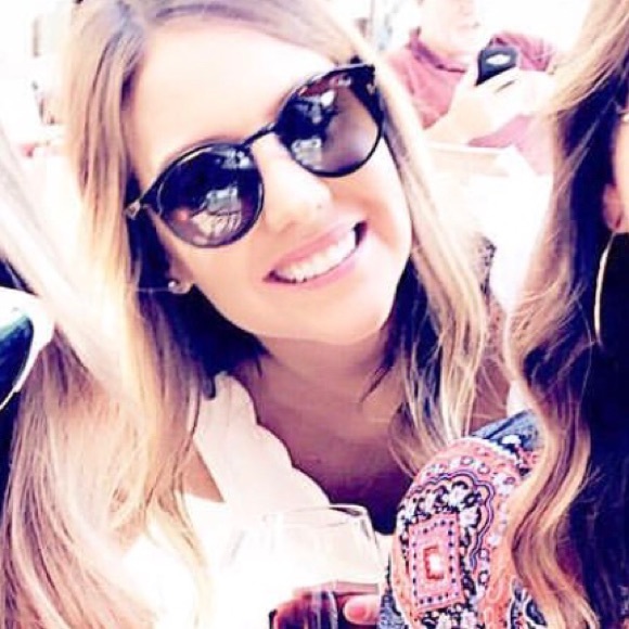 Christina Gooden - Poshmark Profile Picture of Christina Gooden (@christileigh44) on Poshmark