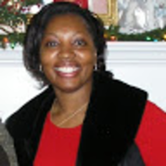 Profile Picture of Reta Harris (@retaharris) on Poshmark