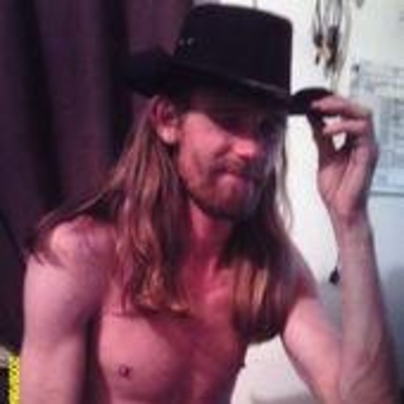 Profile Picture of Thomas Kincaidii (@thomaskincaidii) on Poshmark