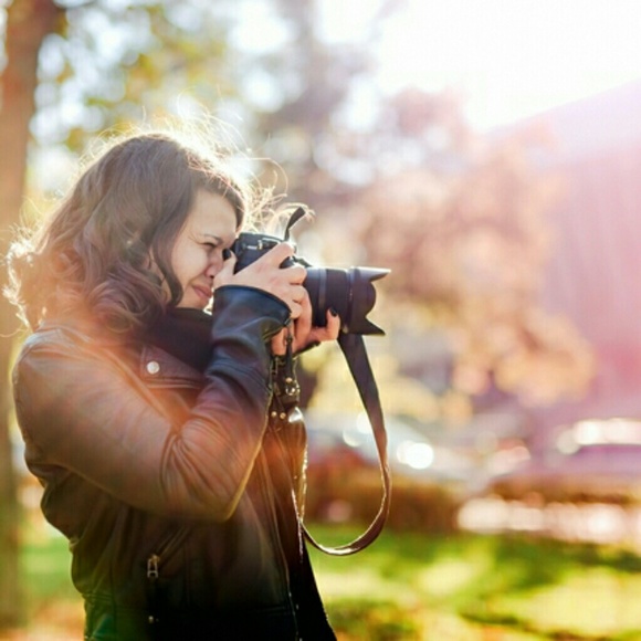 Profile Picture of Claude Brown (@clauseeee) on Poshmark