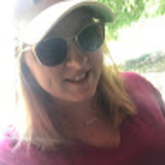 Profile Picture of Kimberly Noel (@kimberlynoel101) on Poshmark