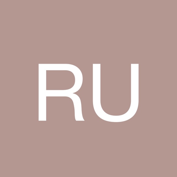 Profile Picture of Ruchi Upadhyay parasher (@ruchisupadhyay) on Poshmark