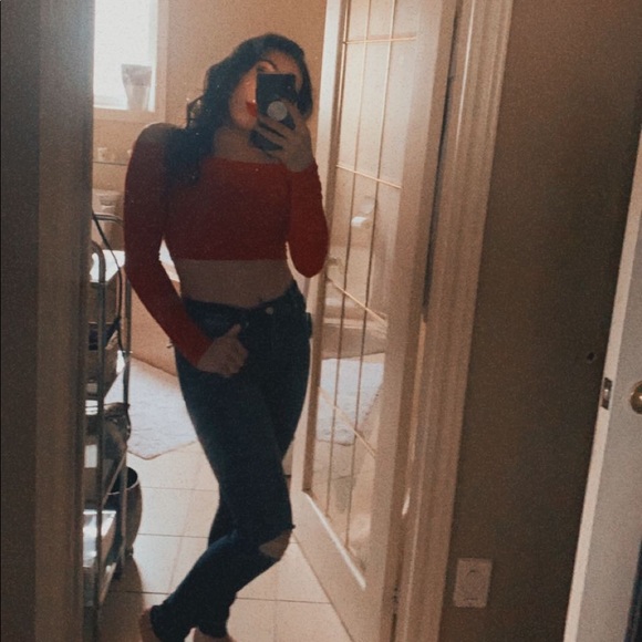 Profile Picture of Efstathia Plessas (@efstathiap) on Poshmark