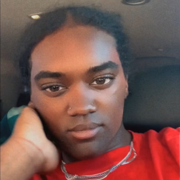 Profile Picture of Tony Epps (@tony_epps) on Poshmark