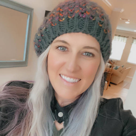 Profile Picture of Dina Lanning (@dcl21) on Poshmark