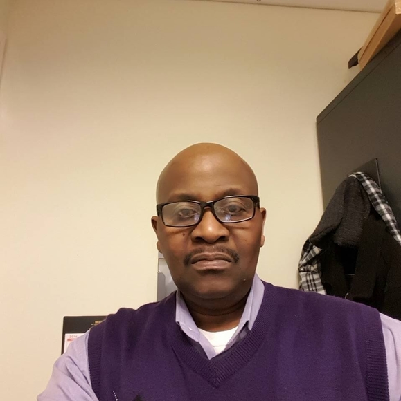 Profile Picture of Carlton Walker (@carlton_walker) on Poshmark