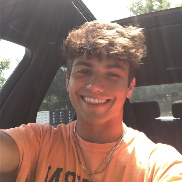 Profile Picture of Cam Wiedemann (@camwiedemann) on Poshmark