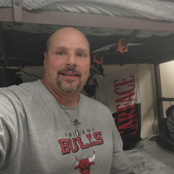 Profile Picture of Steven Petrie (@scpetrie1970) on Poshmark