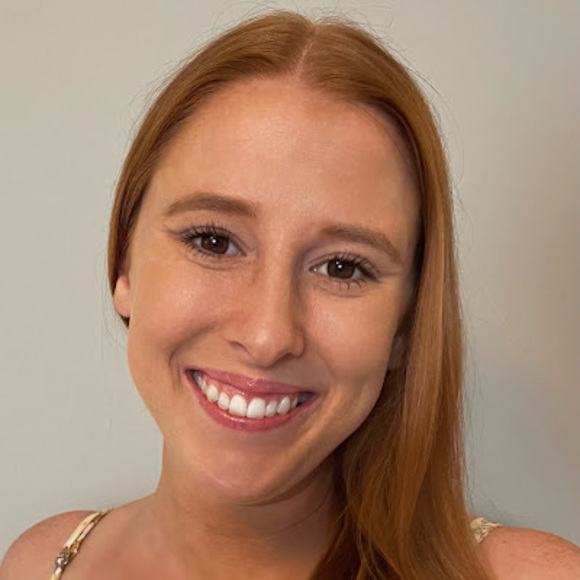 Profile Picture of Bella Scarmack (@bellascarmack) on Poshmark