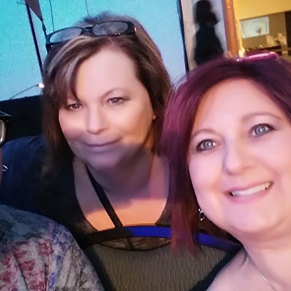 Profile Picture of Revita Krezinski (@0488) on Poshmark