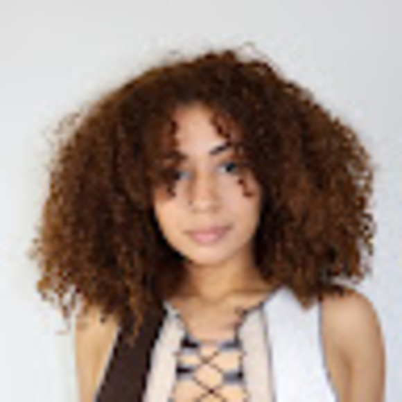 Profile Picture of Leslie Portes (@portes5115) on Poshmark