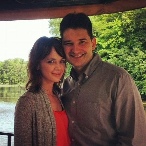 Profile Picture of Tara Schearer (@taraschearer) on Poshmark