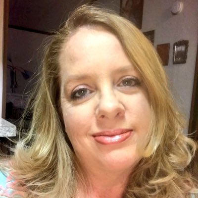 Profile Picture of Michelle Spaulding (@michell00907011) on Twitter