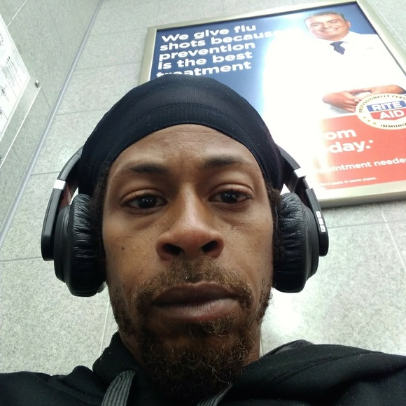 Profile Picture of James Bethea (@jamesbethea36) on Poshmark