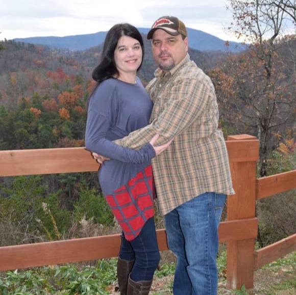 Profile Picture of Scotty n mitzi Hoda (@scottyhoda) on Poshmark
