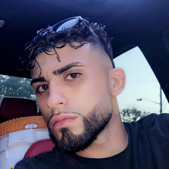 Profile Picture of Hamzeh Sheika (@hamzehsheika) on Poshmark