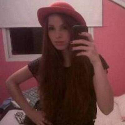 Profile Picture of Candelaria Molfese (@candelariatomas) on Twitter