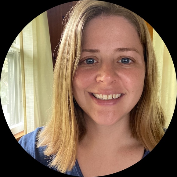 Profile Picture of Tiffany Lanman (@tmhawk89) on Poshmark