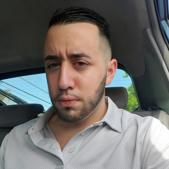 Profile Picture of Sean Helferty (@seanhelferty) on Poshmark