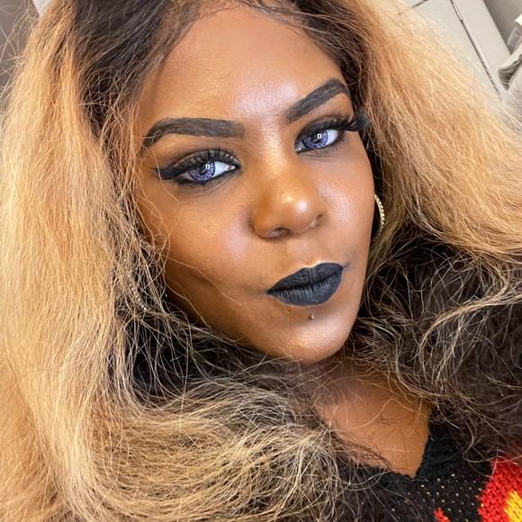 Profile Picture of Andramada Jones (@andramadamartin) on Poshmark