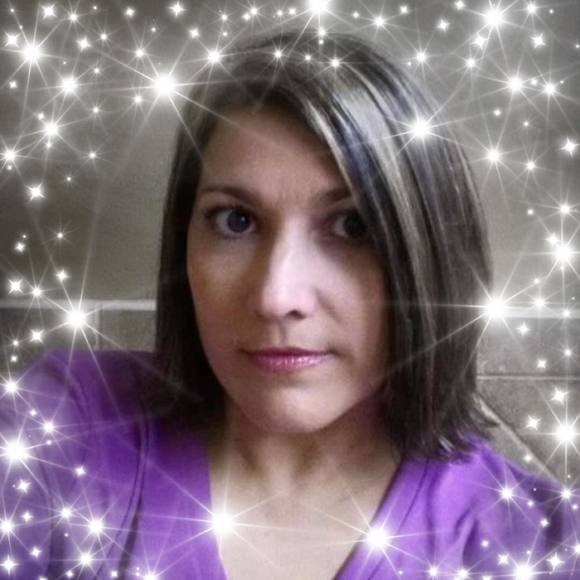 Profile Picture of Leslie Bryan (@lbryan1) on Poshmark