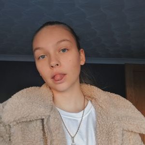 Profile Picture of April (@aprilwilcox77) on Twitter