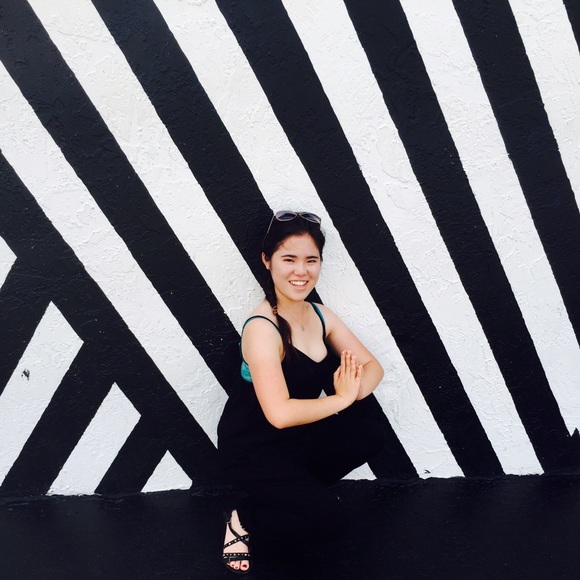 Profile Picture of Ya-an Hsiung (@hsiungy) on Poshmark
