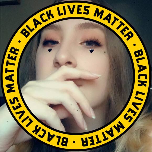 Profile Picture of Katherine Minehan (@whatspoppinbtch) on Poshmark