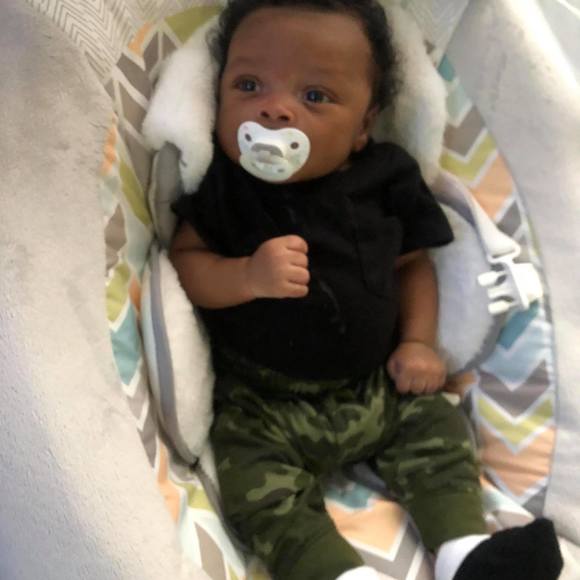 Jomarly Ollivierre - Poshmark Profile Picture of Jomarly Ollivierre (@sweetsjb) on Poshmark