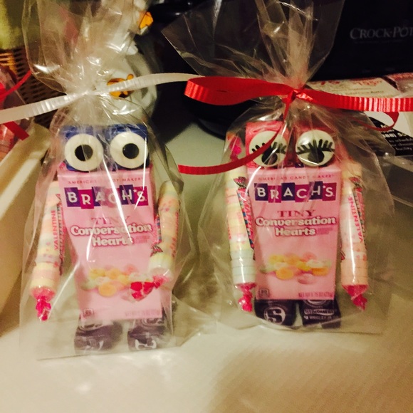 Profile Picture of Danielle Watts (@smile505) on Poshmark