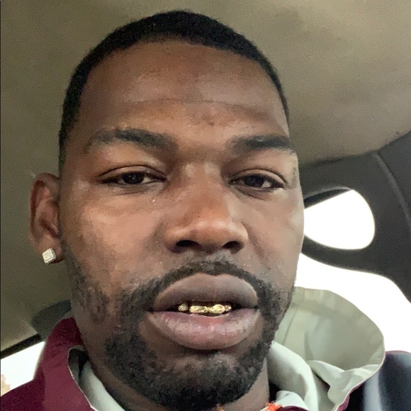 Profile Picture of Chris Blunt (@chrisb51286) on Poshmark