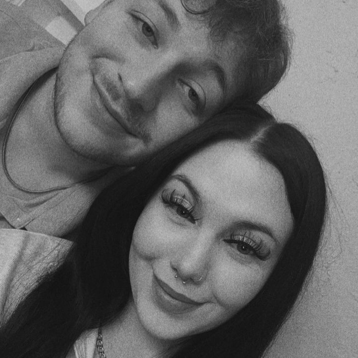 Profile Picture of chey (@cheylucyred) on Tiktok