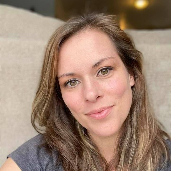 Profile Picture of Crystal Hoag (@c_buffon) on Poshmark