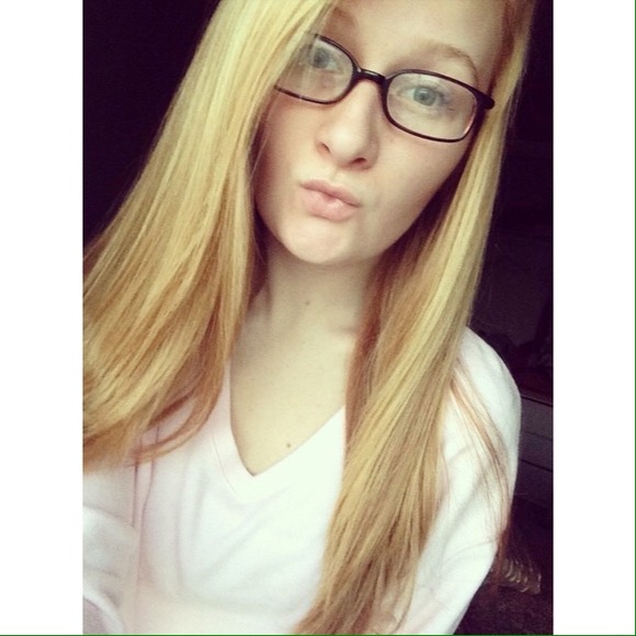 Profile Picture of Sarah Staskiewicz (@sar9) on Poshmark