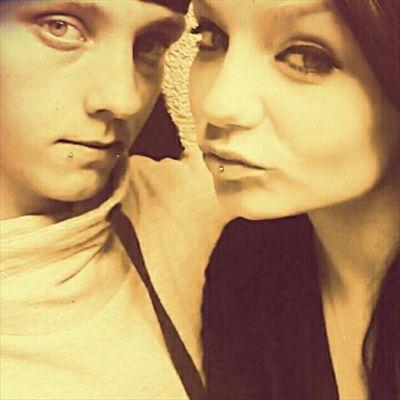 Profile Picture of Amanda Guard (@AmandaGuard) on Twitter