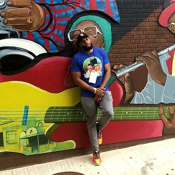 Profile Picture of Calvin Williams (@calvinsdad08) on Poshmark