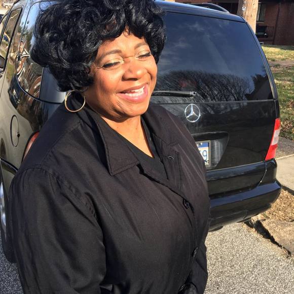 Profile Picture of Vivian Frazier-newton (@vivianfn) on Poshmark