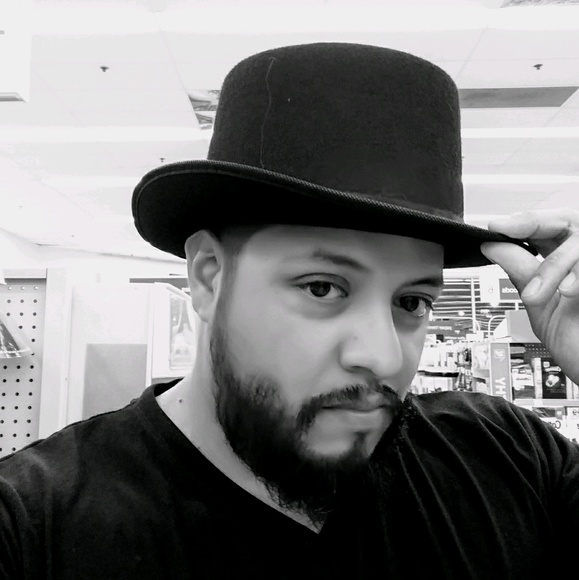 Profile Picture of Martin Cisneros (@djmartyc) on Poshmark