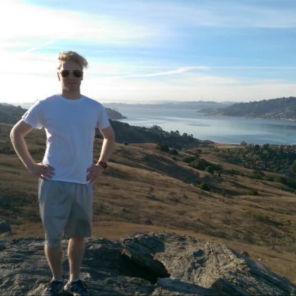 Profile Picture of Trent Struttmann (@trentstruttmann) on Poshmark