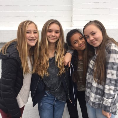 Profile Picture of Annie Cooley (@annieiscooley1) on Twitter