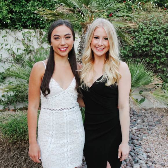 Profile Picture of Jill Howlett (@jillhowlett) on Poshmark