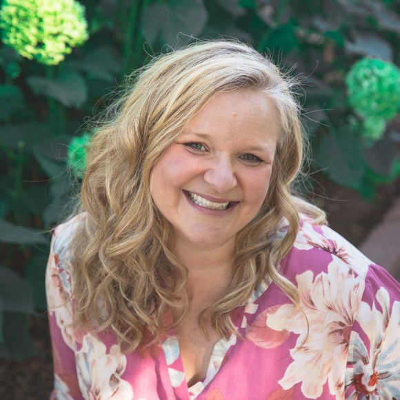 Profile Picture of Crystal Hoag (@crystalhoag) on Poshmark